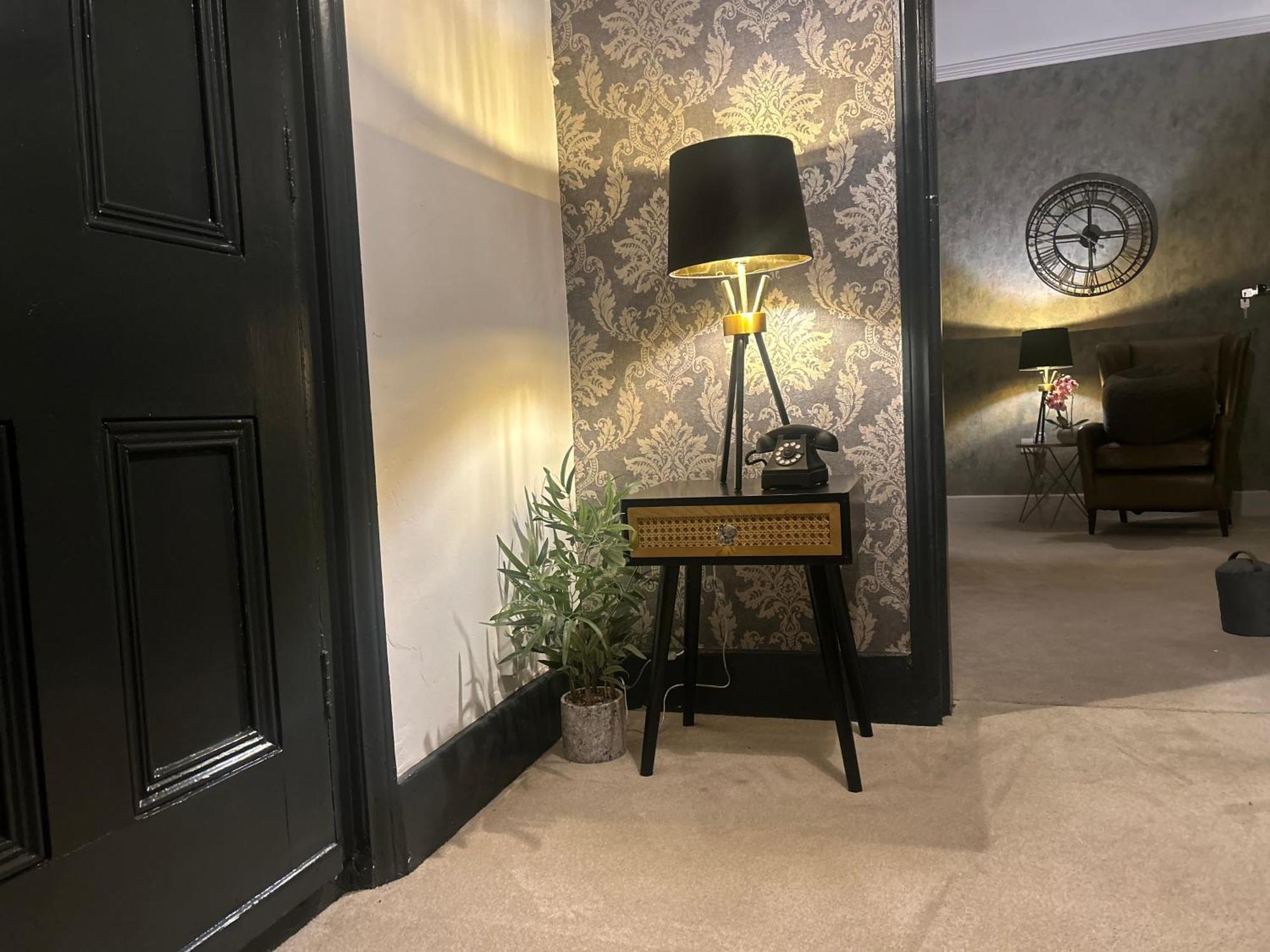 Park View Is A Beautiful Whole Entire House Close To Town Centre, Sleeps 8 In 4 Rooms, 2 Doubles And 4 Single Beds With 2 Shower Rooms, Available For Holidays, Insurance Stays, Trades People, Contractors, Pets Welcome Wisbech Exterior foto